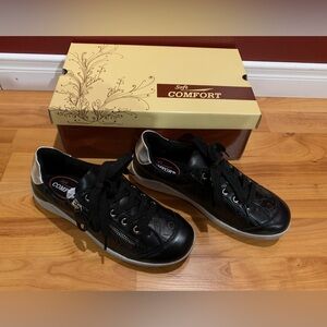 Soft Comfort Black Sneakers